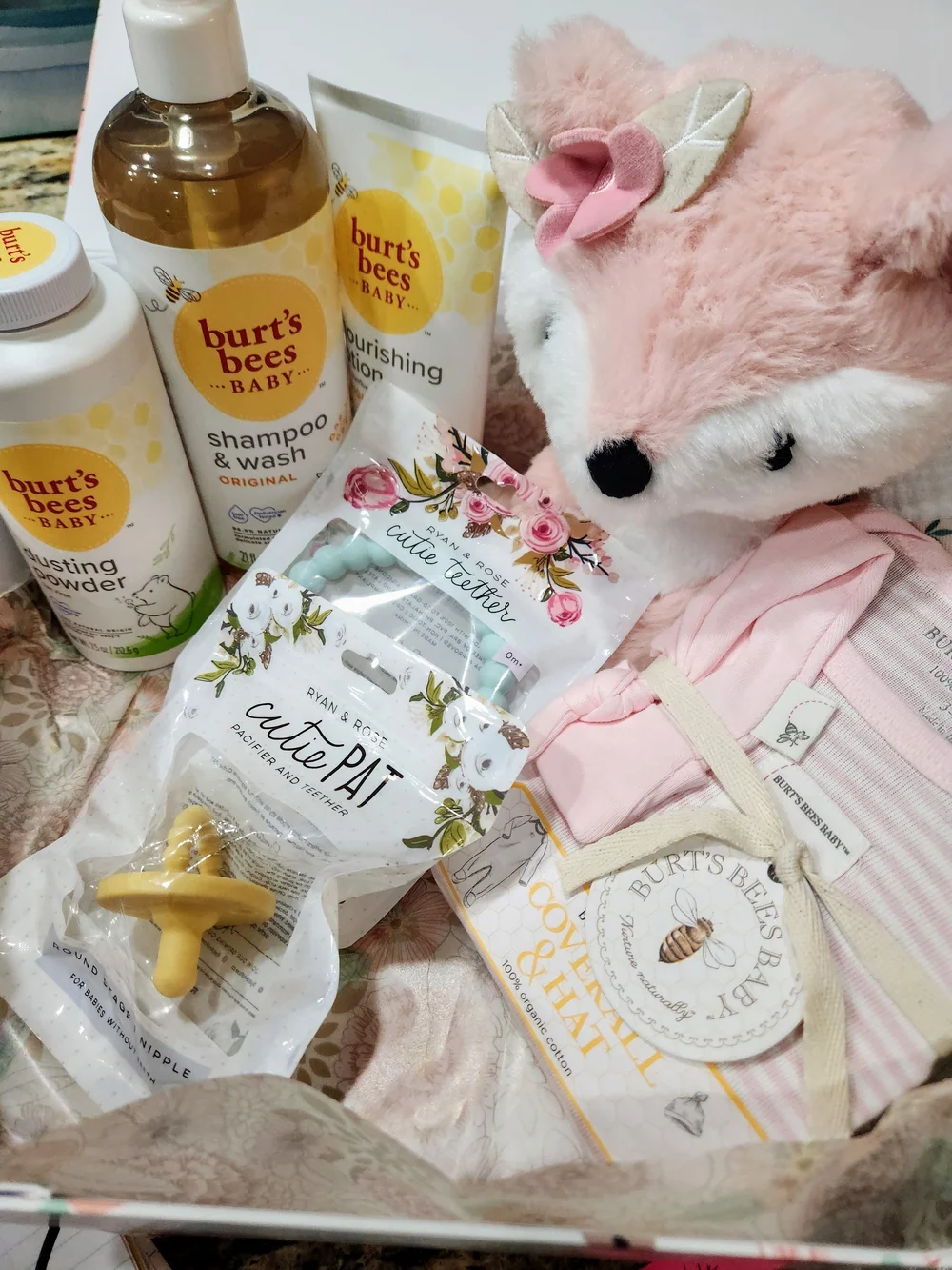 Burt's Bees Baby Nourishing Shampoo & Wash - Pink Fox Baby Gift Set